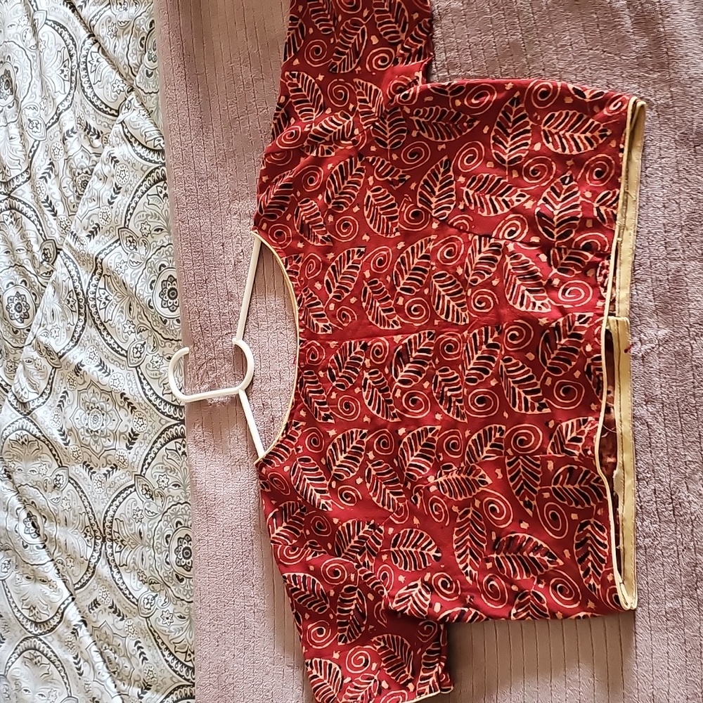 Crop top with Blockprint - Picture 4 of 9
